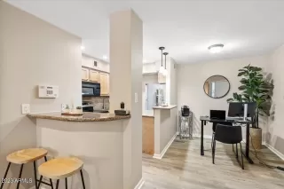 Photo #5: 6623297 Listing