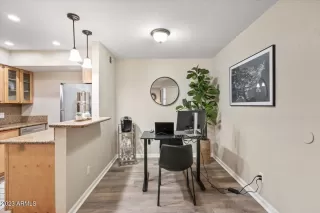 Photo #6: 6623297 Listing