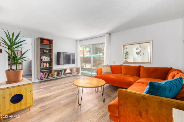 MLS: 6623333 Condo For Sale