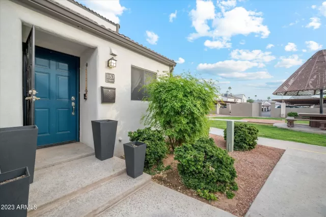 MLS: 6623682 Condo For Sale