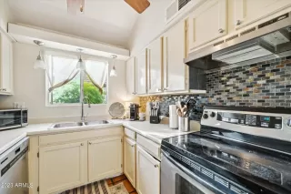 Photo #3: 6623682 Listing