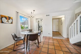 Photo #5: 6623682 Listing