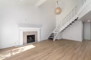 Photo #2: 6623695 Listing