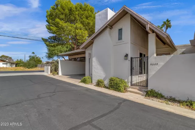 MLS: 6623790 Condo For Sale