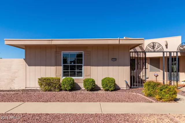 MLS: 6623874 Condo For Sale