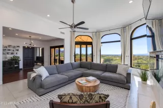 Photo #4: 6623890 Listing