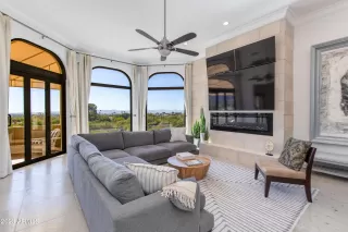 Photo #5: 6623890 Listing