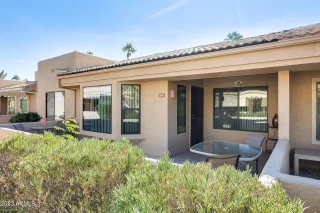 MLS: 6623904 Condo For Sale