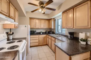 Photo #3: 6623975 Listing