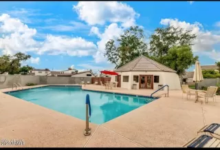 Photo #1: 6624220 Listing 