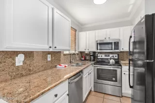 Photo #5: 6624562 Listing