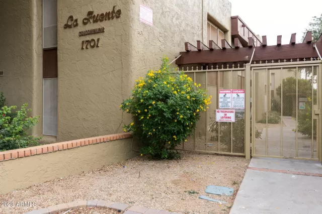 MLS: 6624687 Condo For Sale