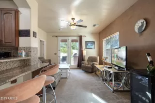 Photo #4: 6624701 Listing