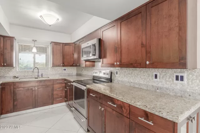 MLS: 6624775 Condo For Sale