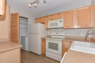 Photo #3: 6624855 Listing