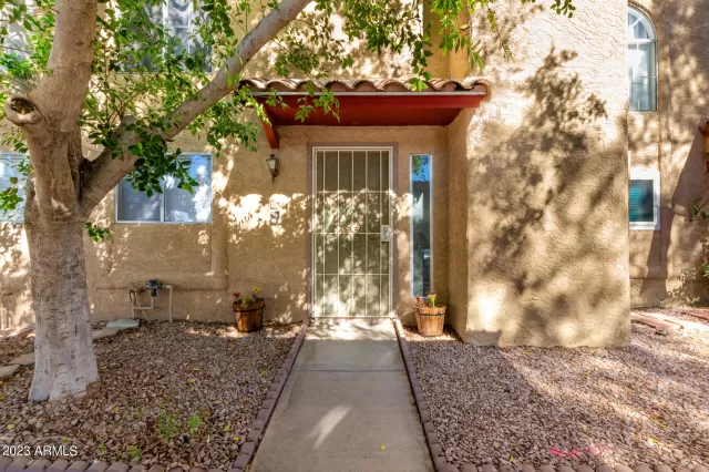 MLS: 6625072 Condo For Sale