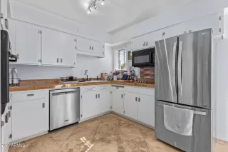 Photo #4: 6625118 Listing