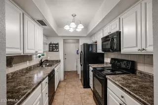 Photo #6: 6625141 Listing 