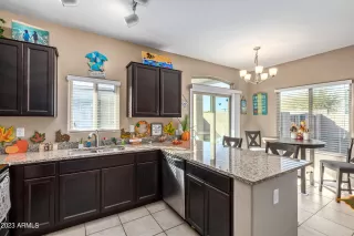 Photo #4: 6625196 Listing