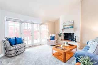 Photo #5: 6625246 Listing