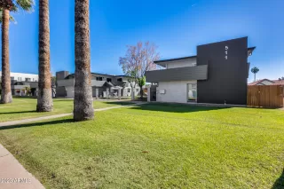 Photo #5: 6625277 Listing