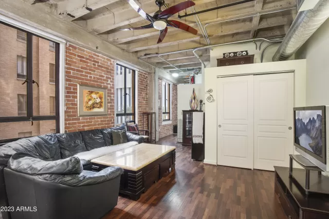MLS: 6625297 Condo For Sale