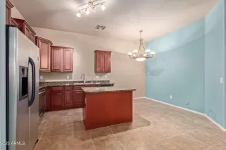 Photo #4: 6625318 Listing