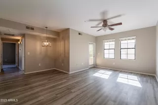 Photo #5: 6625345 Listing