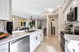 Photo #6: 6625429 Listing