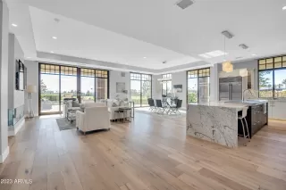 Photo #6: 6625688 Listing 