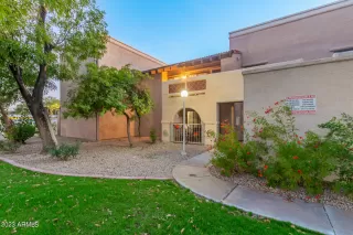 Photo #6: 6625748 Listing 