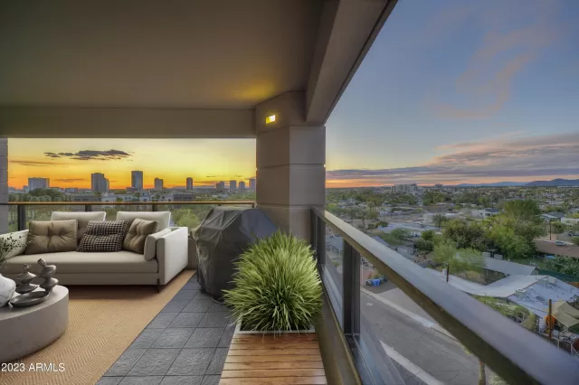 MLS: 6625824 Condo For Sale