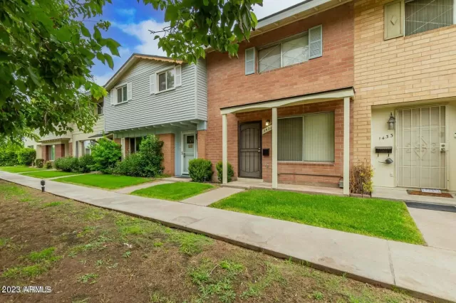 MLS: 6625906 Condo For Sale