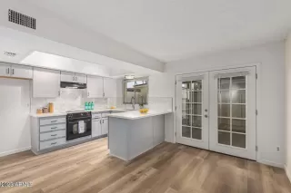 Photo #3: 6625906 Listing 