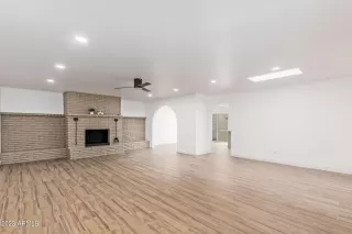 Photo #3: 6625956 Listing