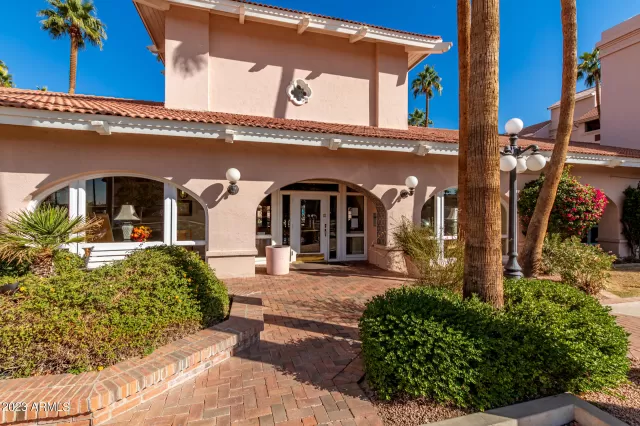 MLS: 6625967 Condo For Sale