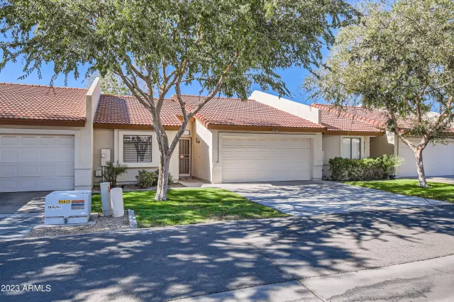 MLS: 6626031 Condo For Sale