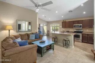 Photo #4: 6626055 Listing 