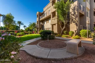 Photo #3: 6626092 Listing