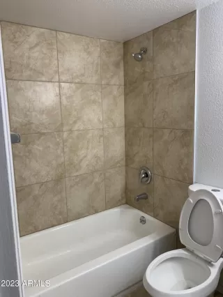 Photo #6: 6626385 Listing