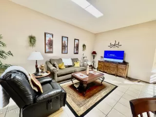 Photo #5: 6626401 Listing