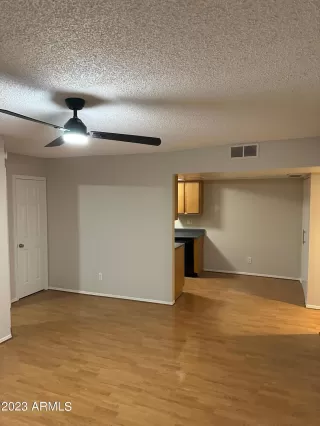 Photo #3: 6626453 Listing 