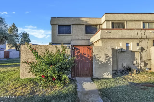 MLS: 6626534 Condo For Sale