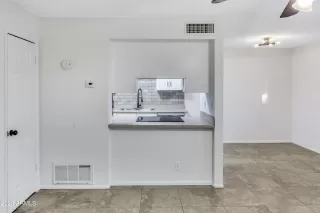 Photo #4: 6626534 Listing