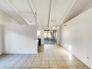 Photo #6: 6626806 Listing