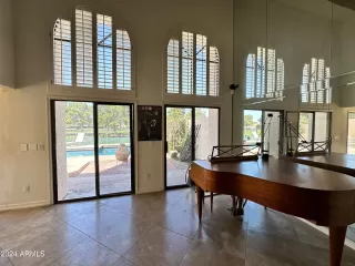 Photo #4: 6626894 Listing