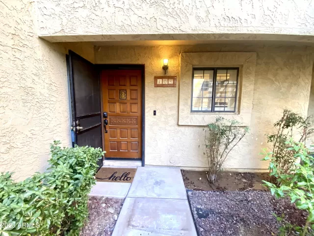 MLS: 6626896 Condo For Sale