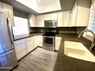 Photo #4: 6626896 Listing