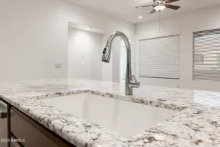 Photo #6: 6626973 Listing