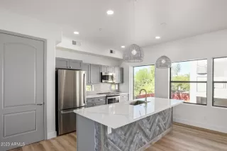 Photo #2: 6627031 Listing 